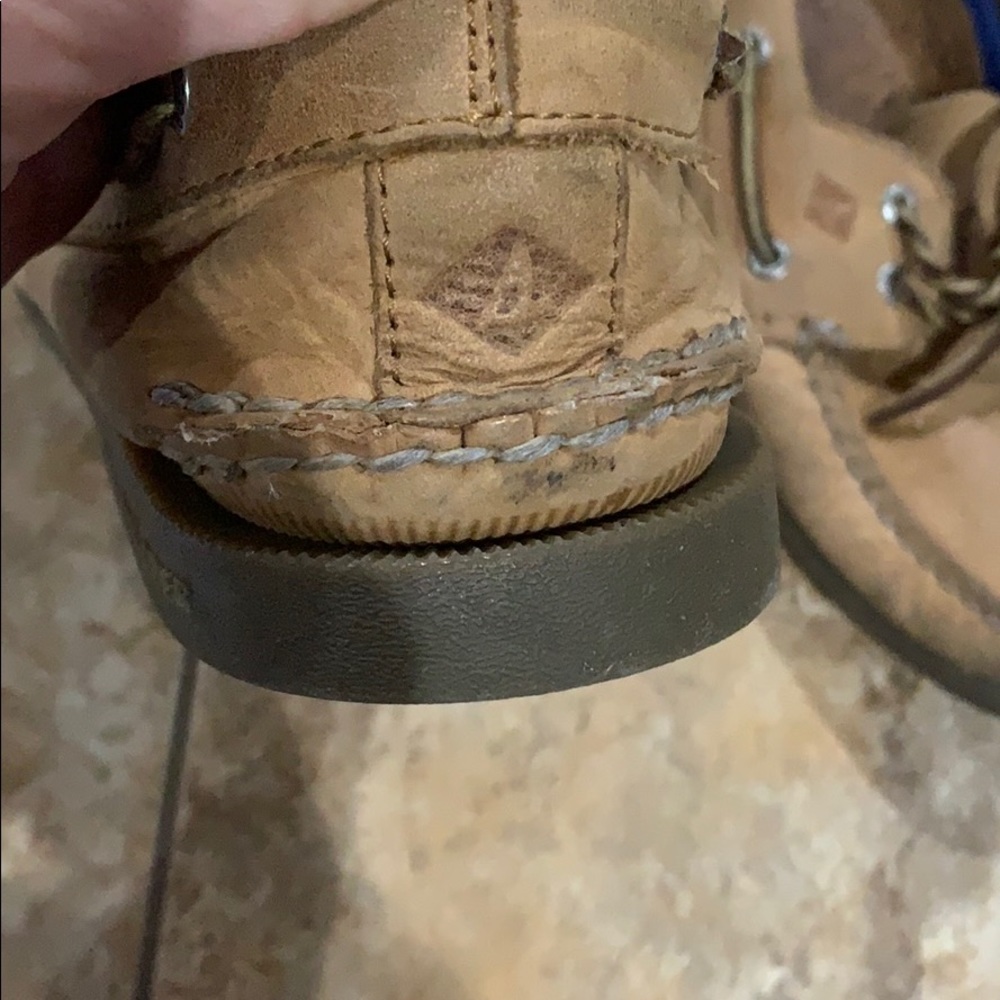 Shoes - Picture 5 of 6